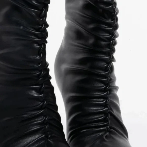 ❌❌SOLD❌❌SOLD❌❌NWB🔥Azalea Wang Crazy In Love Stiletto Booties🔥 - Picture 6 of 9